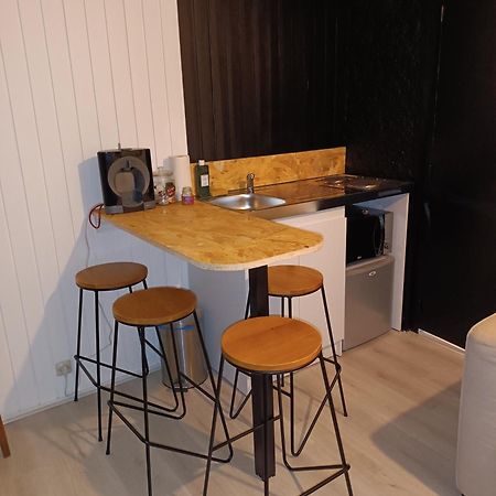 Le Bon Sejour, Studio A 2 Pas Du Futuroscope Chasseneuil-du-Poitou Esterno foto