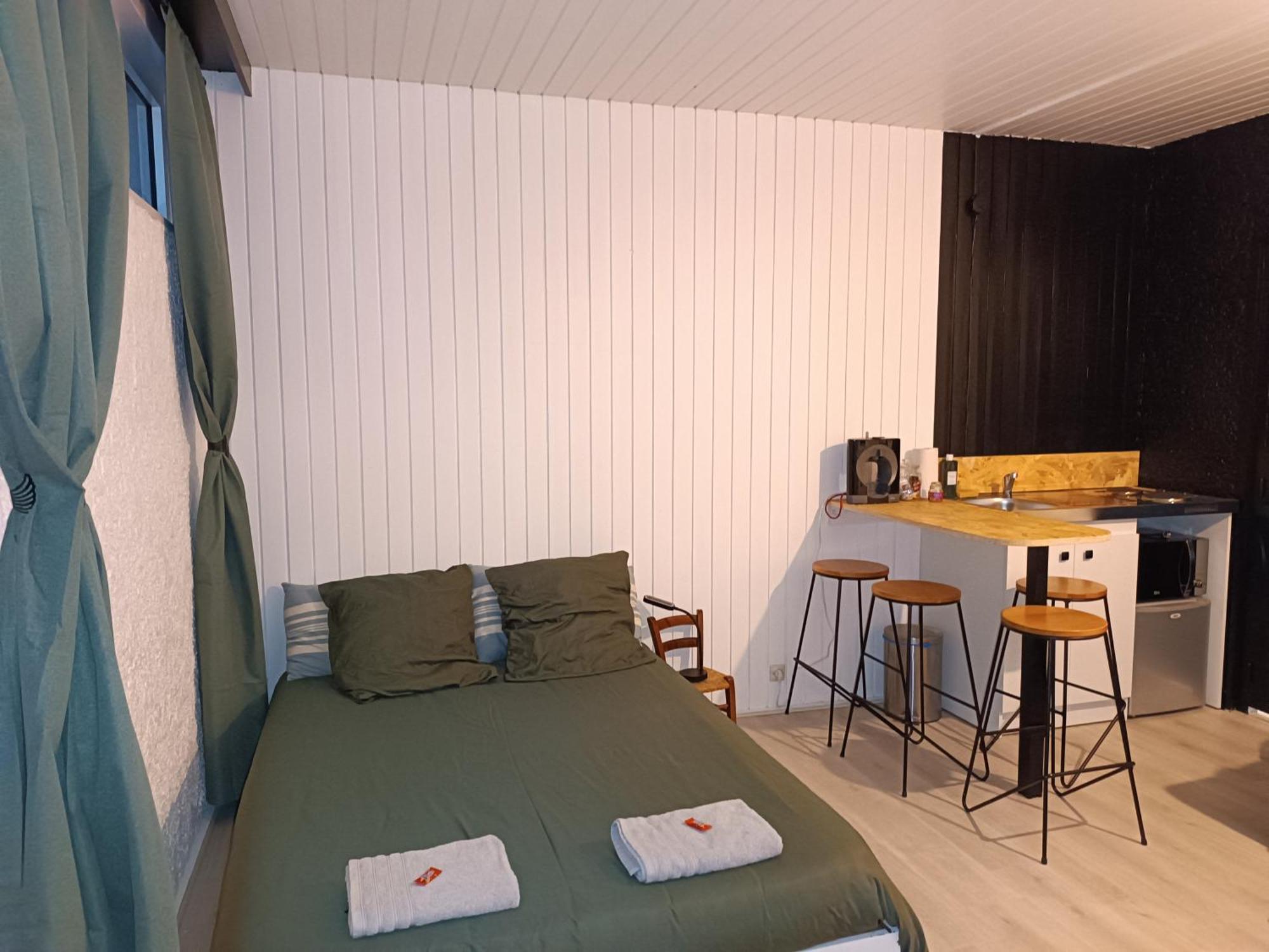 Le Bon Sejour, Studio A 2 Pas Du Futuroscope Chasseneuil-du-Poitou Esterno foto
